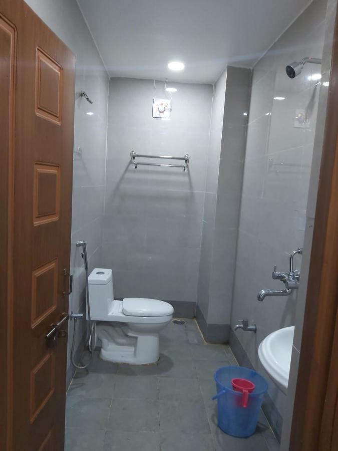 Hotel Sahasra Dla Varangal Kültér fotó