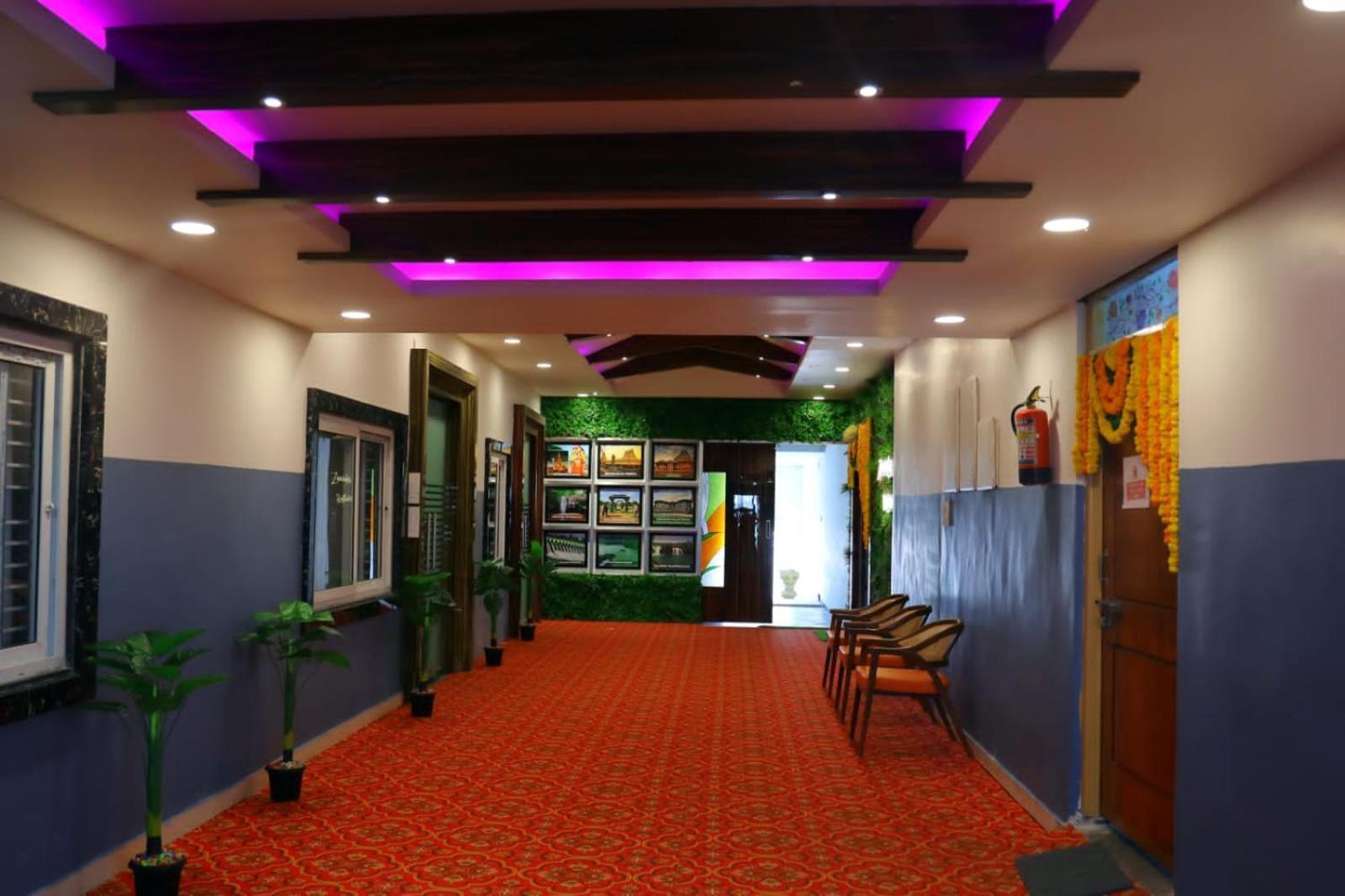 Hotel Sahasra Dla Varangal Kültér fotó